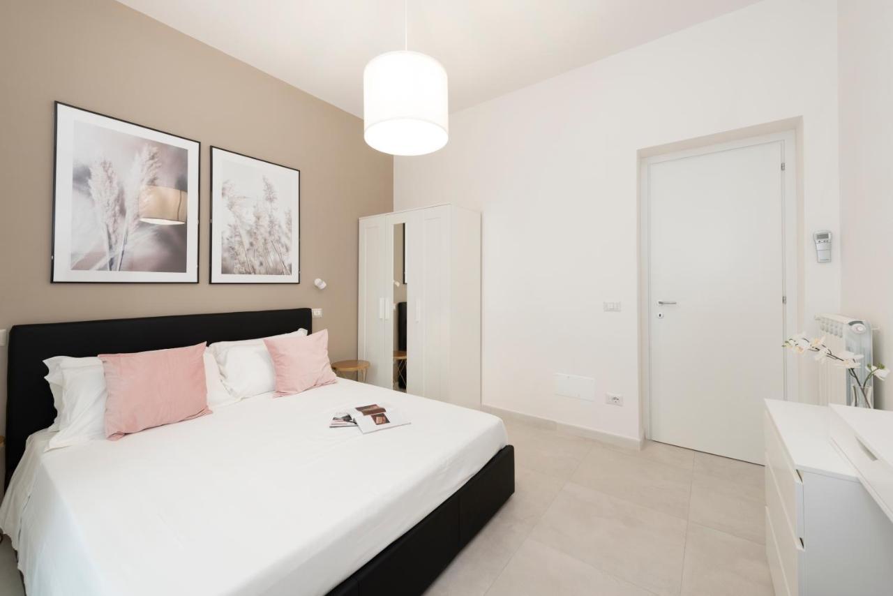 White Flat Santa Croce * Rom