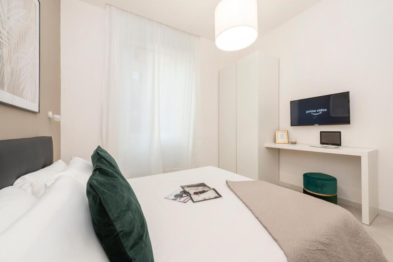 White Flat Santa Croce * Rom